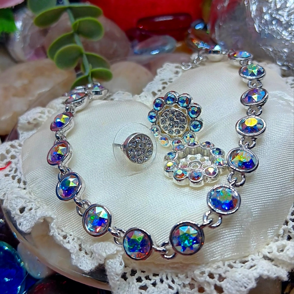 Beautiful CALLURA Aurora Borealis Crystal Bracelet And Earrings New